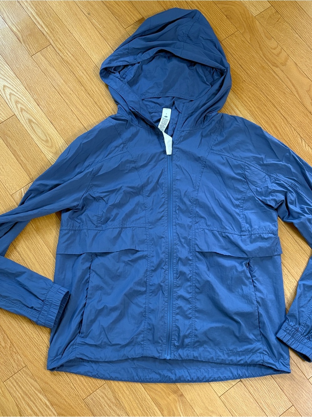 Lululemon sackable, lightweight rain jacket